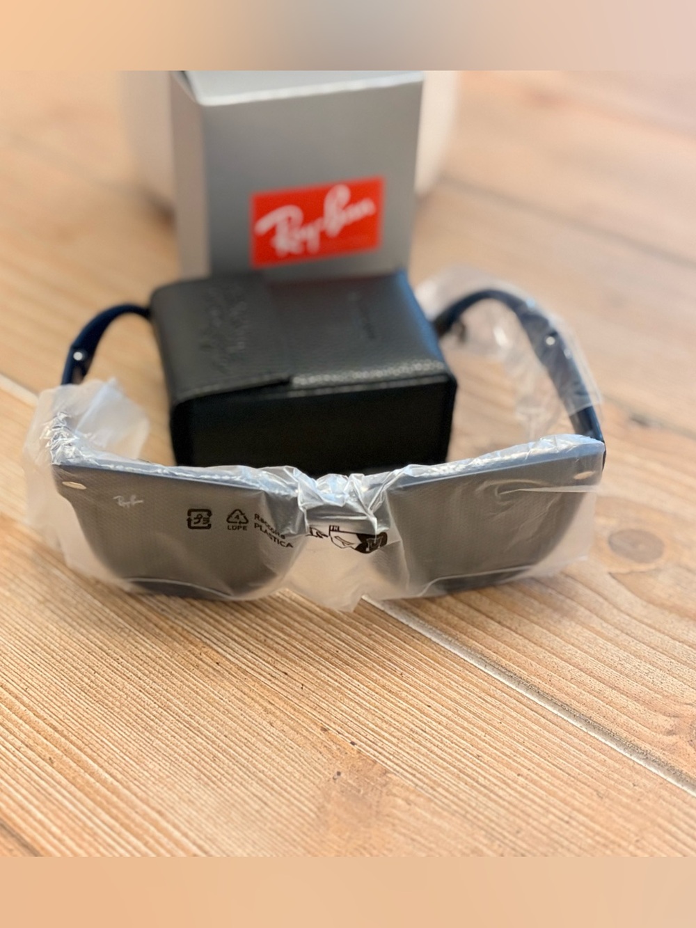 Ray-Ban Folding Wayfarer RB4105 Rubber Blue Grey Sunglasses – BRAND NEW